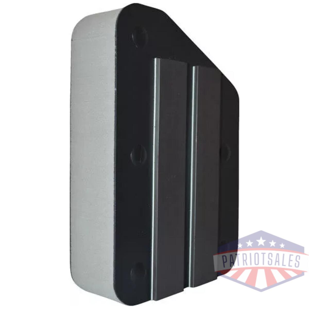 Benchmaster single pistol rack - magnetic strip - image 1