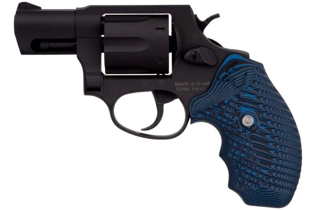 Https3A2F2Fmedia.chattanoogashooting.com2Fimages2Fproduct2Ftx2856021Mvz162Ftx2856021Mvz16 Taurus 856 handgun. 38 spl 6rd capacity 2" barrel black frame vz black/blue cyclone grip - image 1