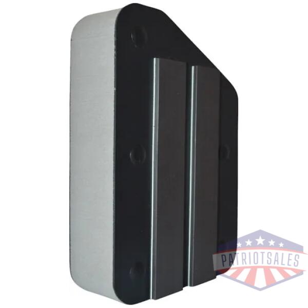 benchmaster single pistol rack - magnetic strip